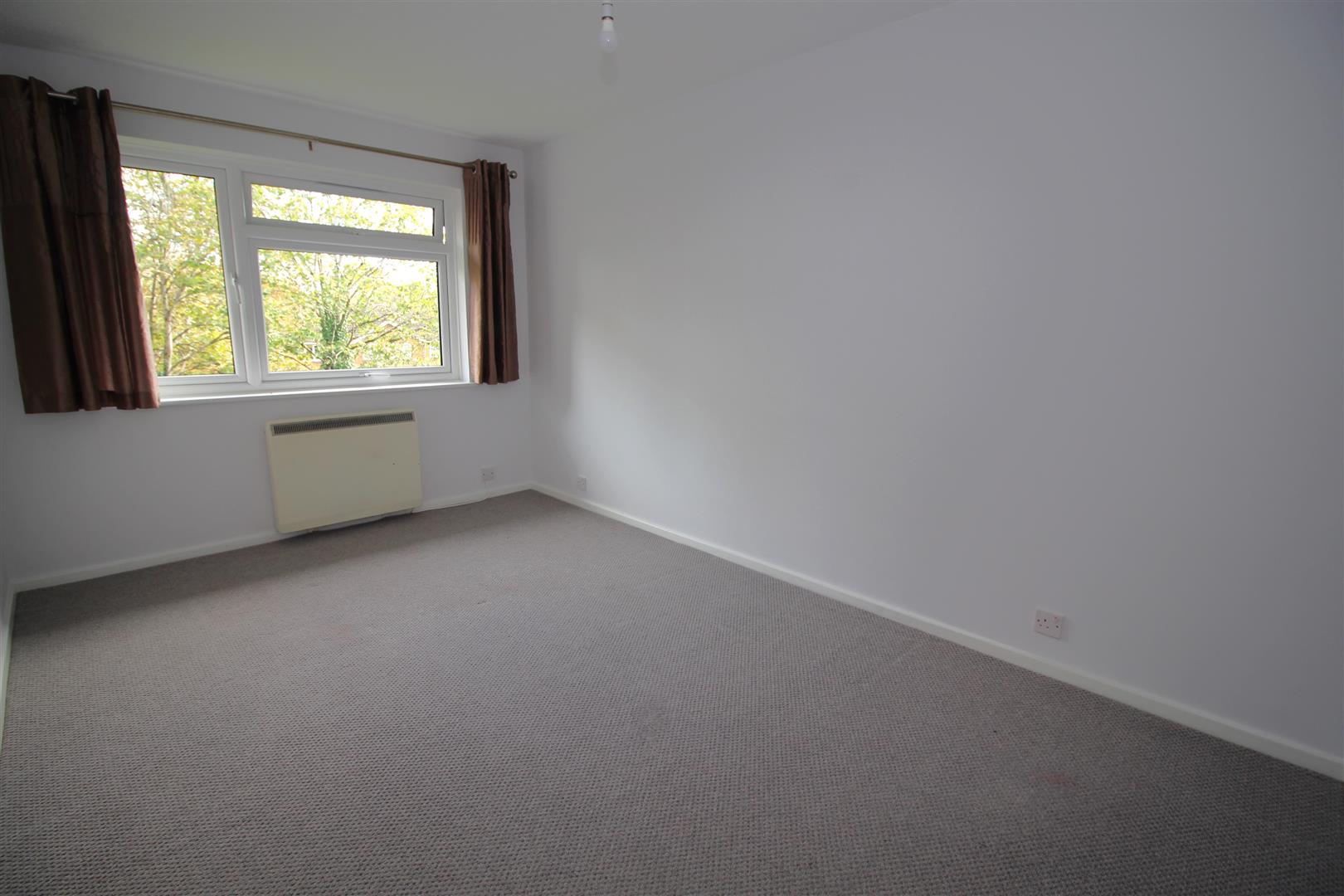 Flat Liebenrood Road in Reading