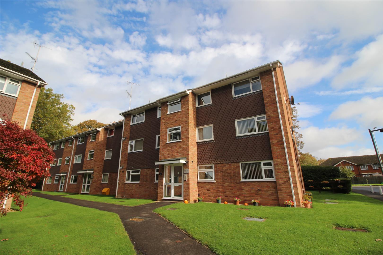 Flat Liebenrood Road in Reading