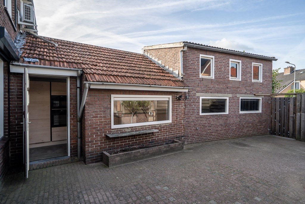 Tussenwoning te koop: Salvatorstraat 20, Susteren