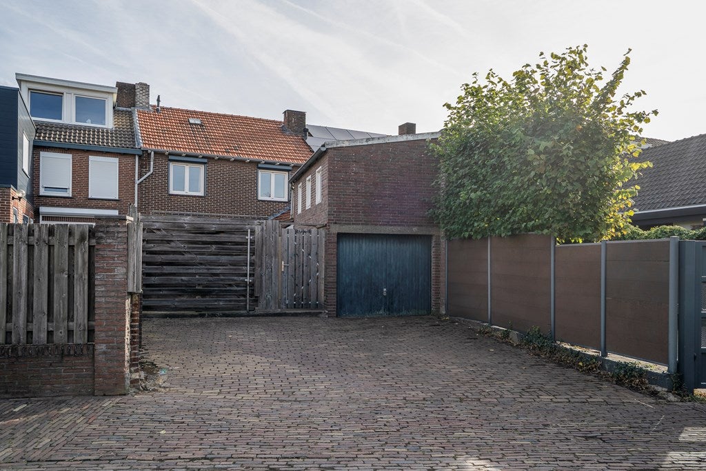 Tussenwoning te koop: Salvatorstraat 20, Susteren