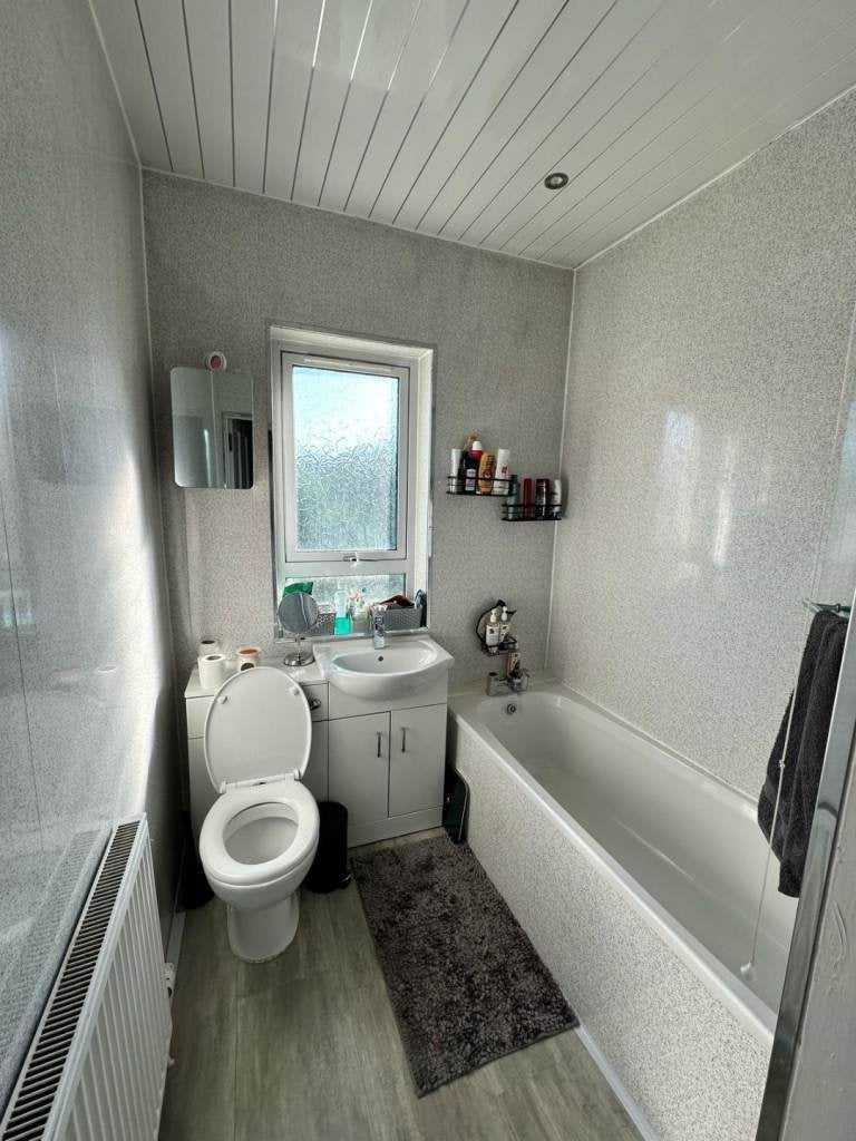 Flat Elderslie Crescent in Kilmarnock