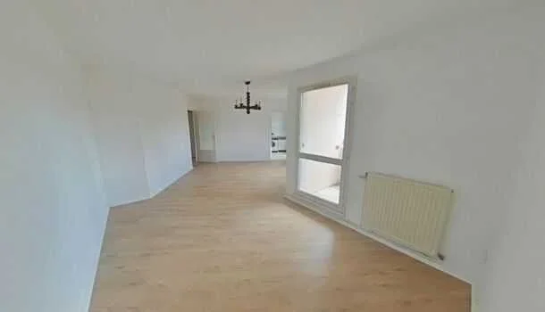 Flat Rue Paradis in Romans-sur-Isère