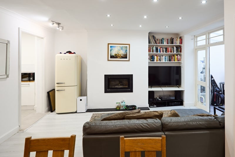 Room Ladbroke Grove in Greater London