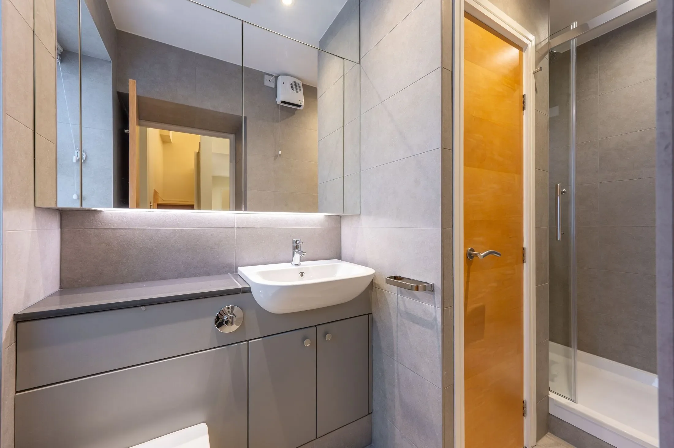 Flat Queensborough Terrace in City of Westminster