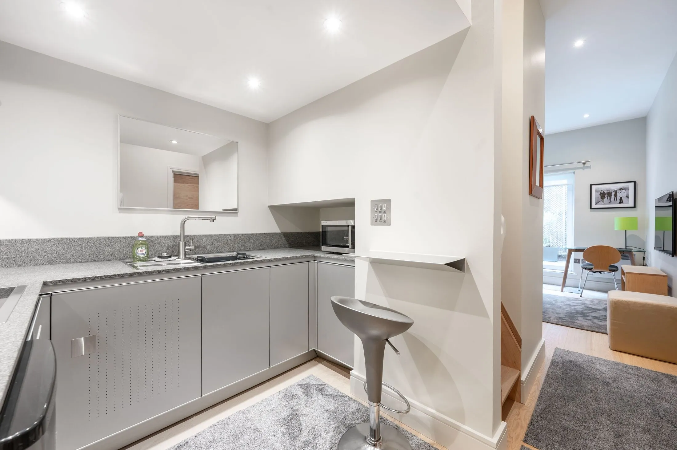 Flat Queensborough Terrace in City of Westminster