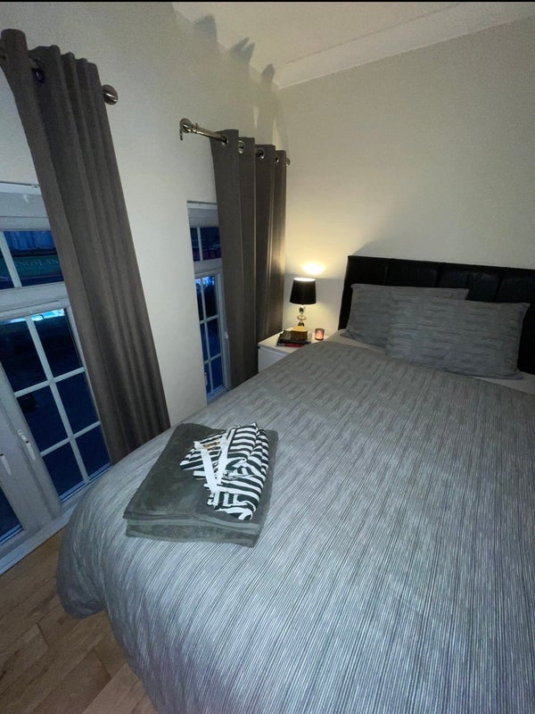 Room Kingsland High Street in Greater London