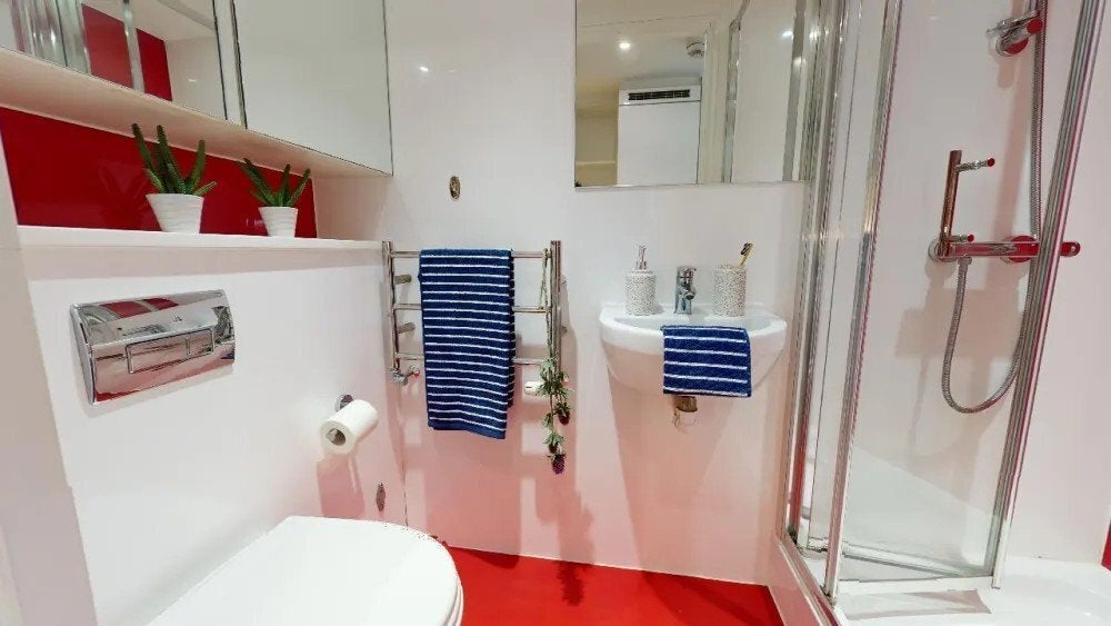 Room East Parkside in Greater London