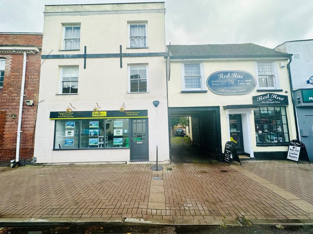 Flat London Road in East Hertfordshire