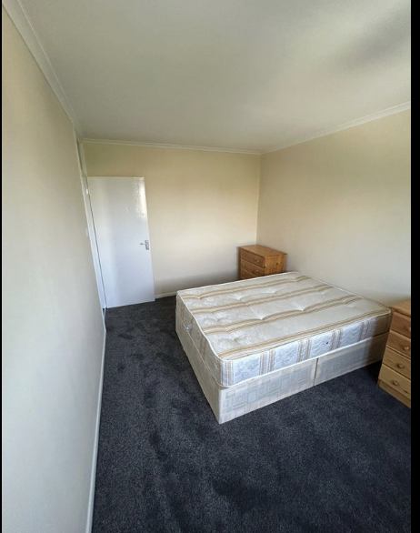 Room Cambridge Heath Road in Greater London