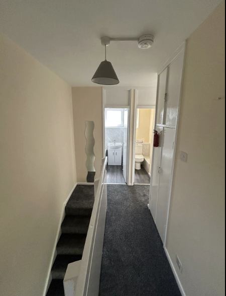 Room Cambridge Heath Road in Greater London