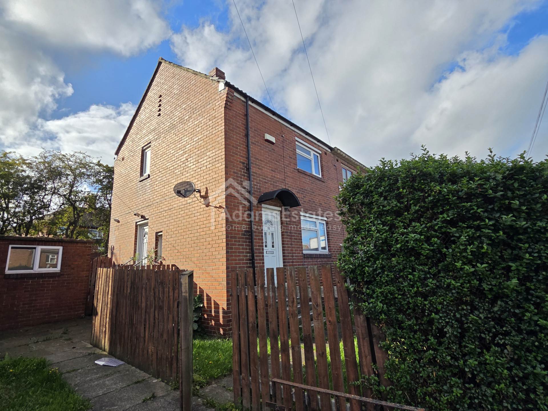 House Hyrstlands Road in Kirklees