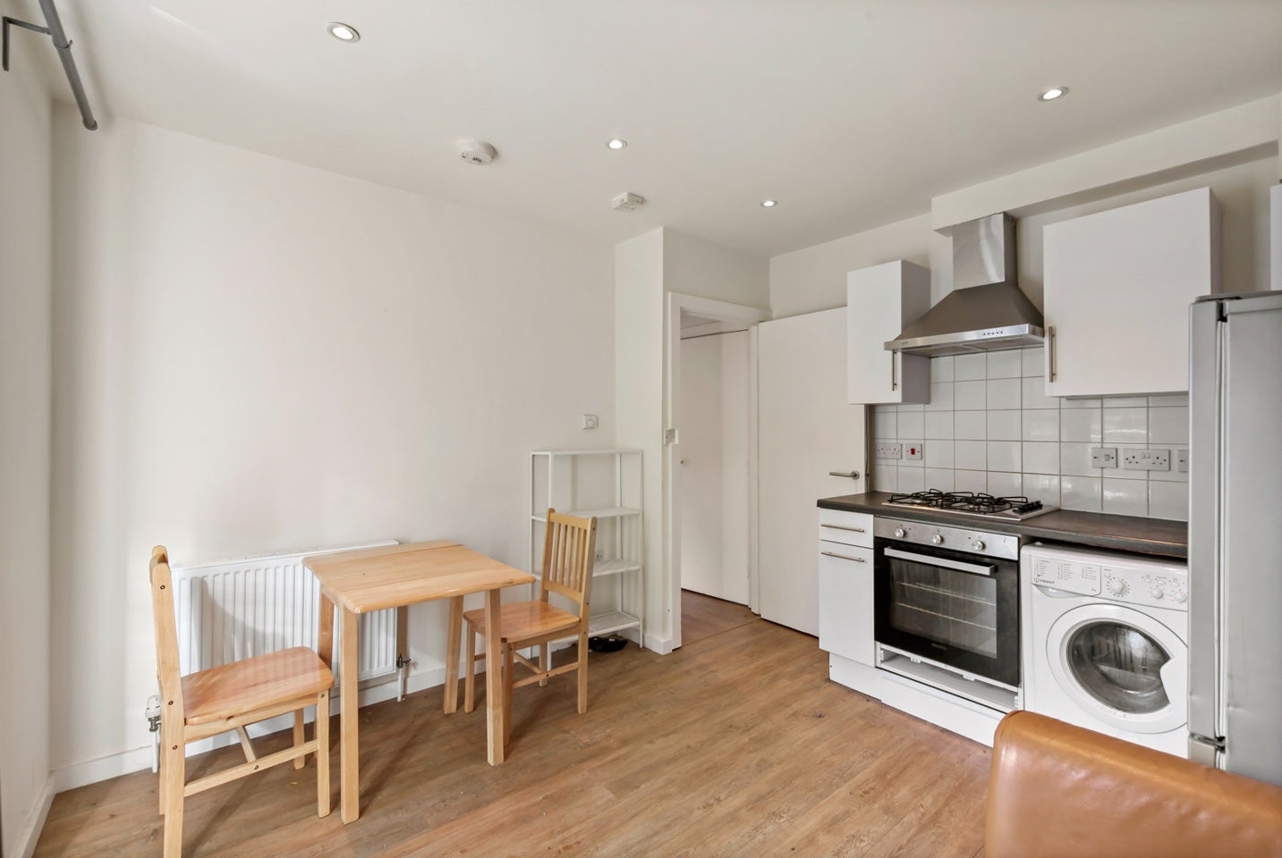 Flat Cephas Avenue in Greater London