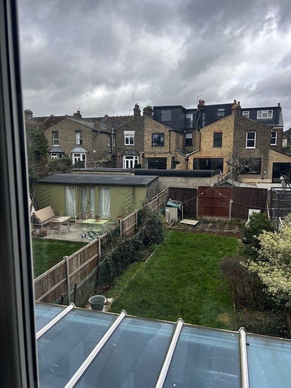 Room Woodstock Road in Greater London