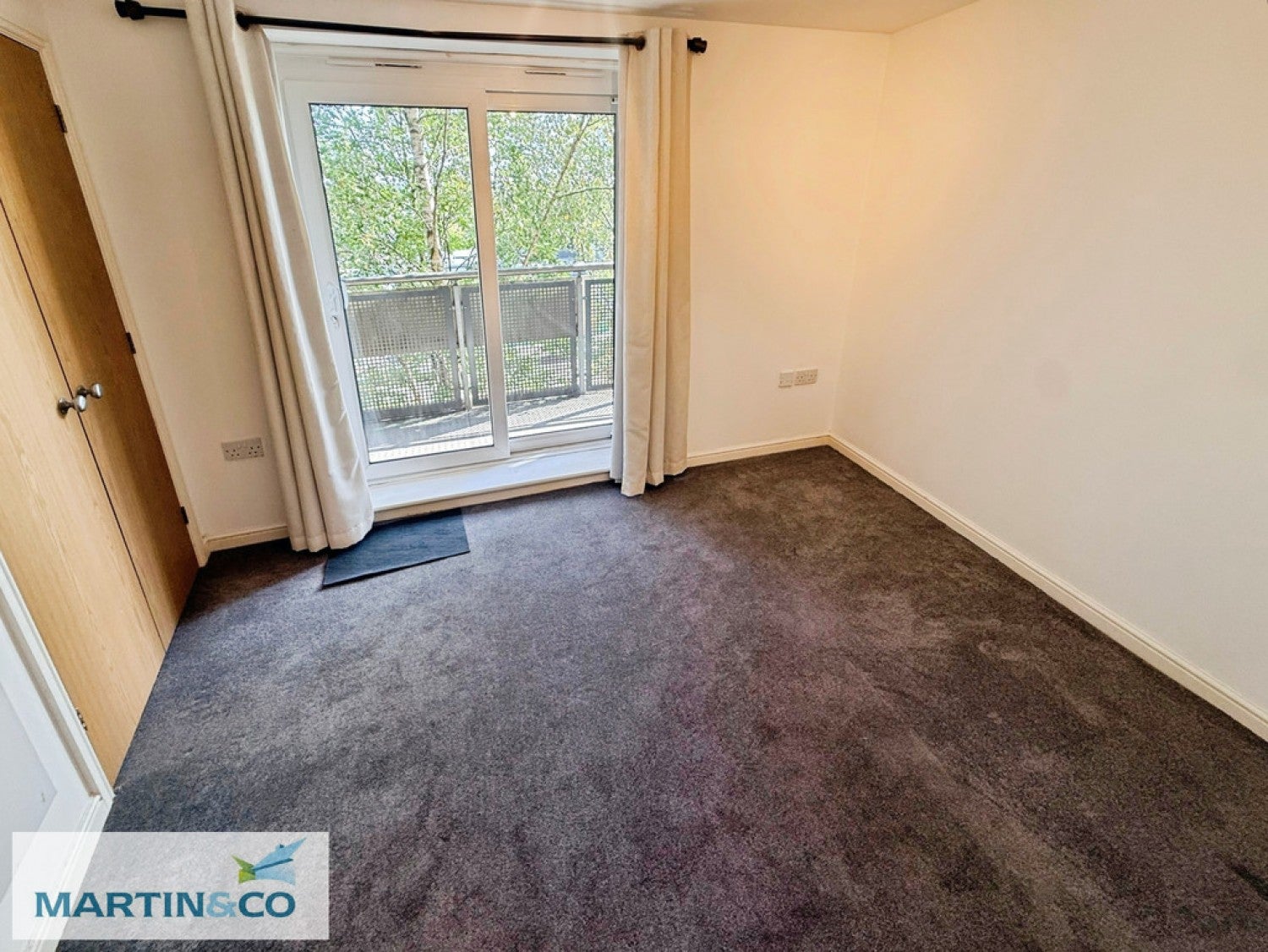 Flat Branagh Court in Reading