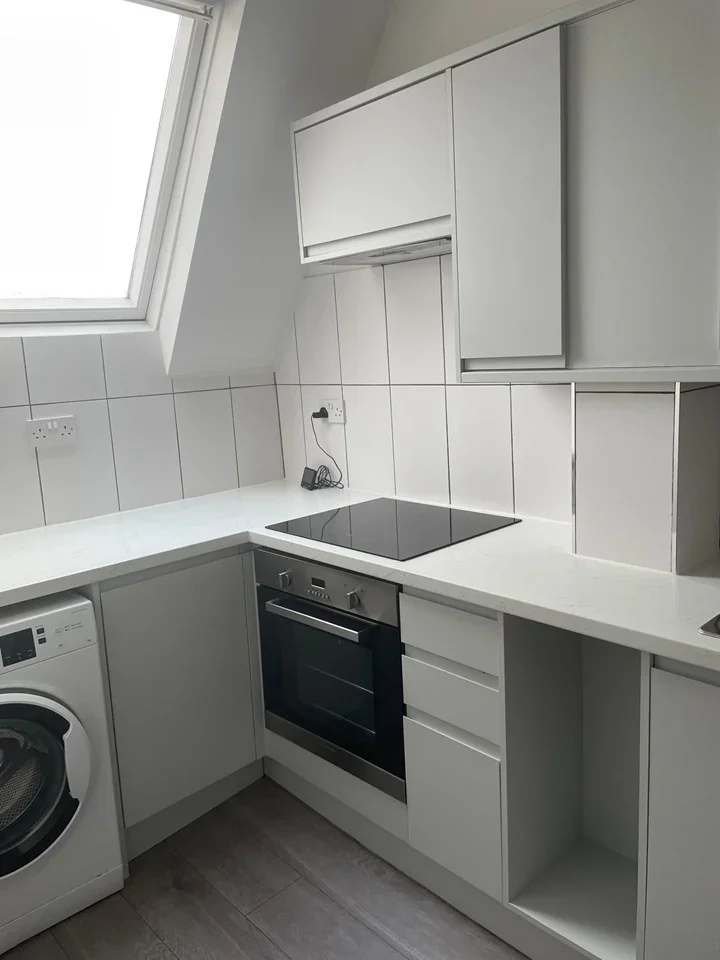Flat Baldry Gardens in Greater London