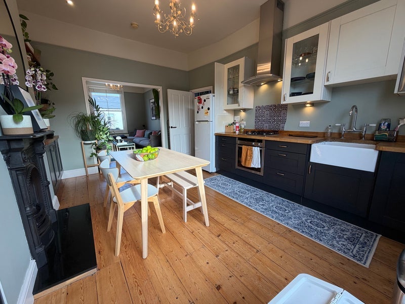 Flat Sudbourne Road in Greater London