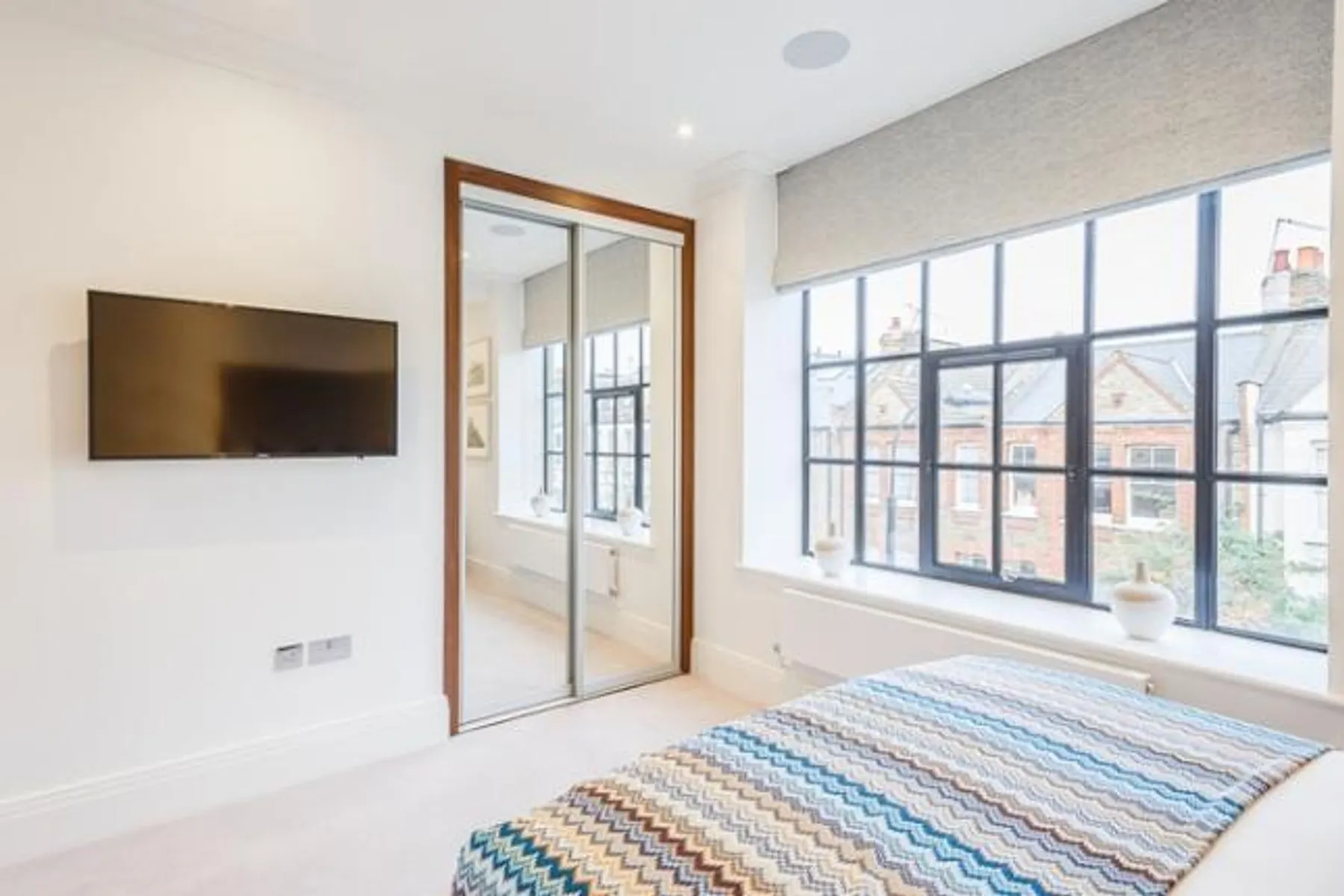 Flat Rainville Road in Greater London