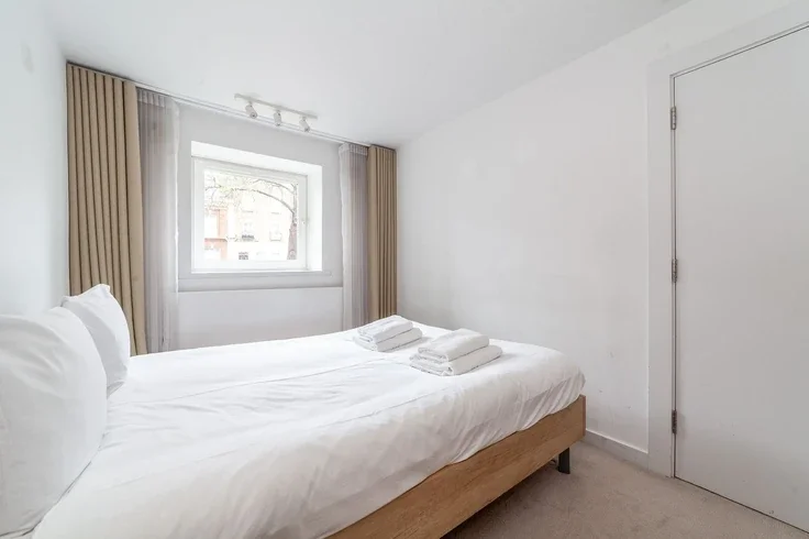 Flat Ebury Street in City of Westminster