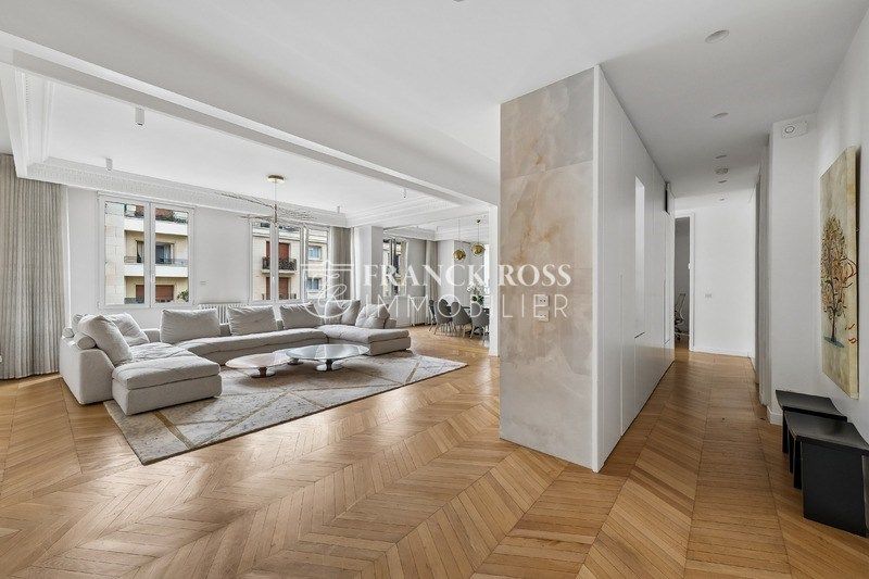 Maison Pont de Neuilly à Neuilly-sur-Seine