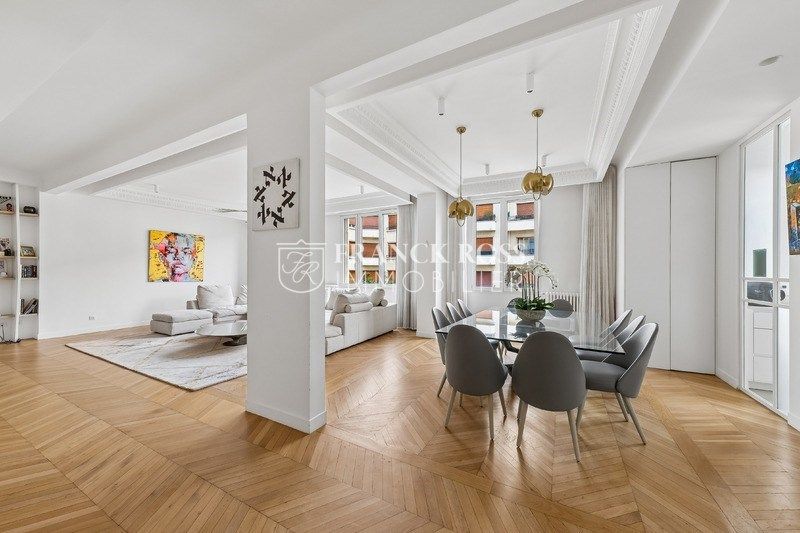 Maison Pont de Neuilly à Neuilly-sur-Seine