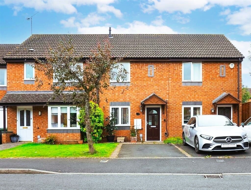 House Beavers Brook Close in Royal Leamington Spa