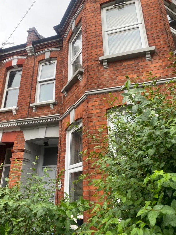 Room Linacre Road in Greater London