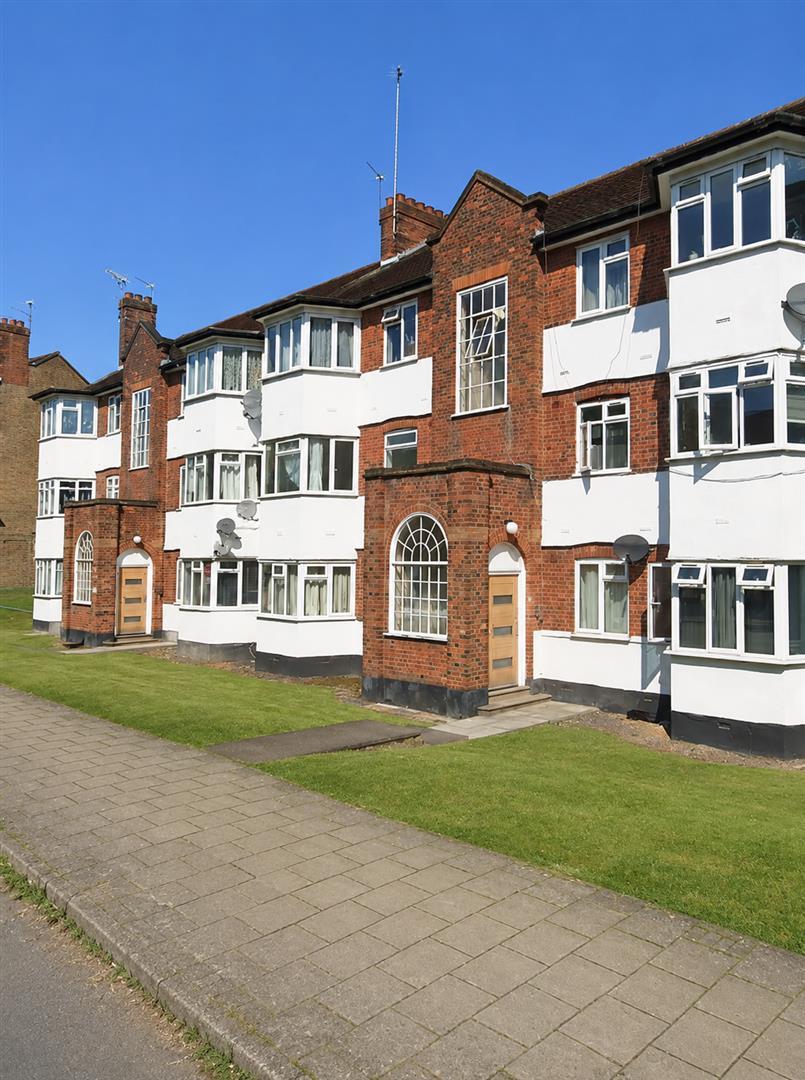 Flat High Mead in Greater London