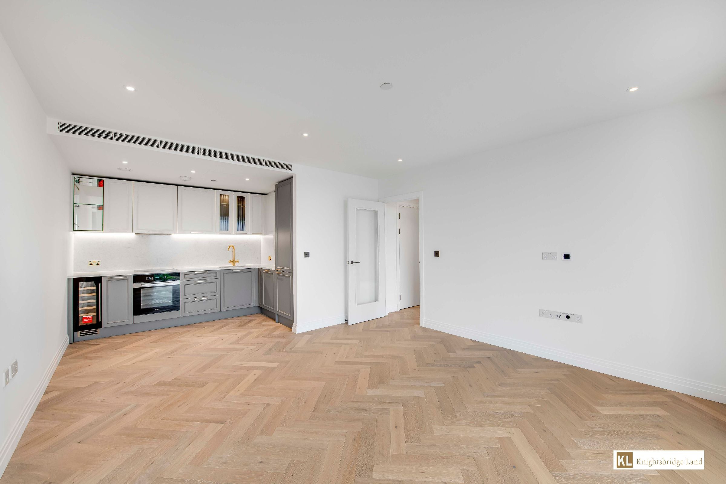 Flat Park Street in Greater London