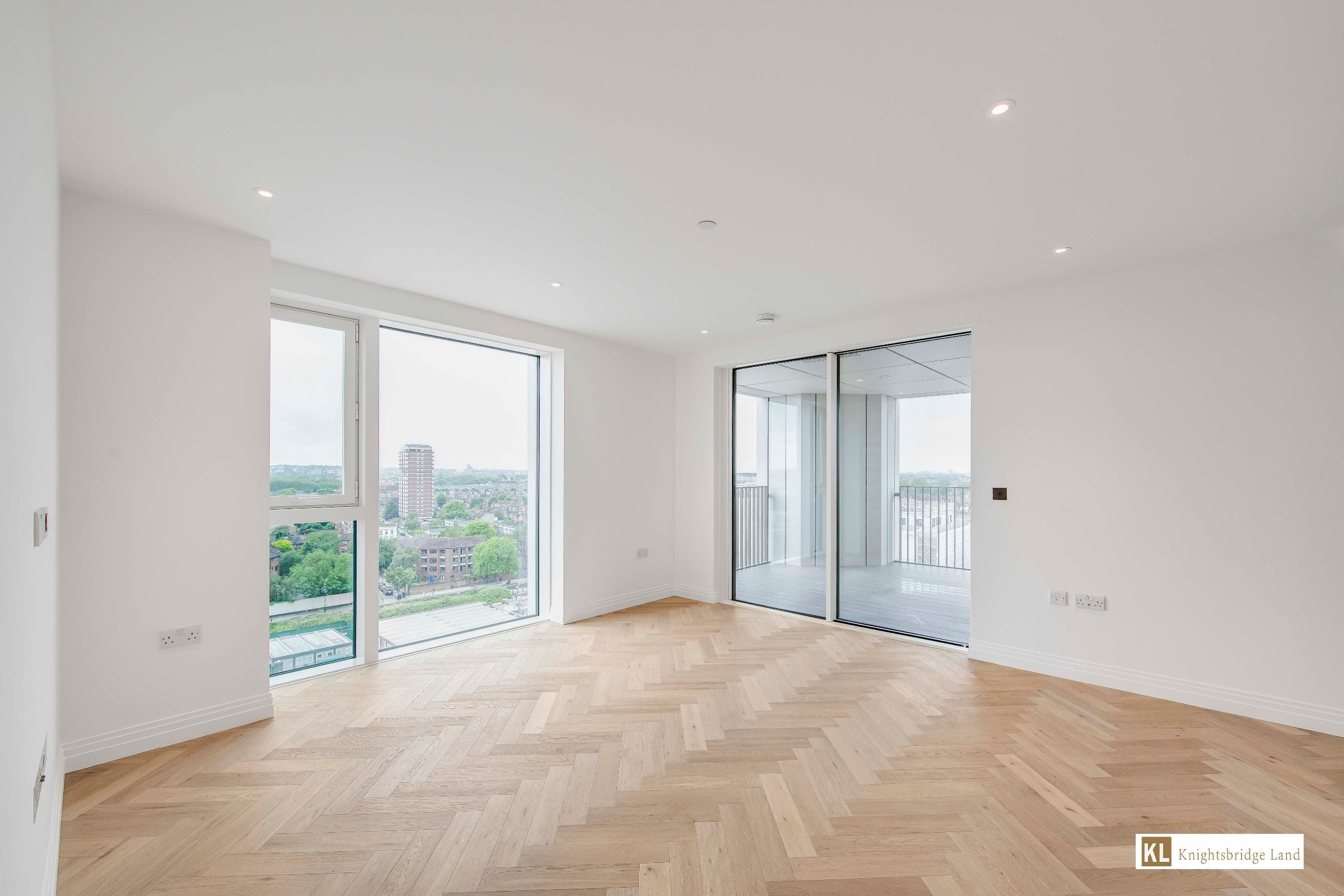 Flat Park Street in Greater London