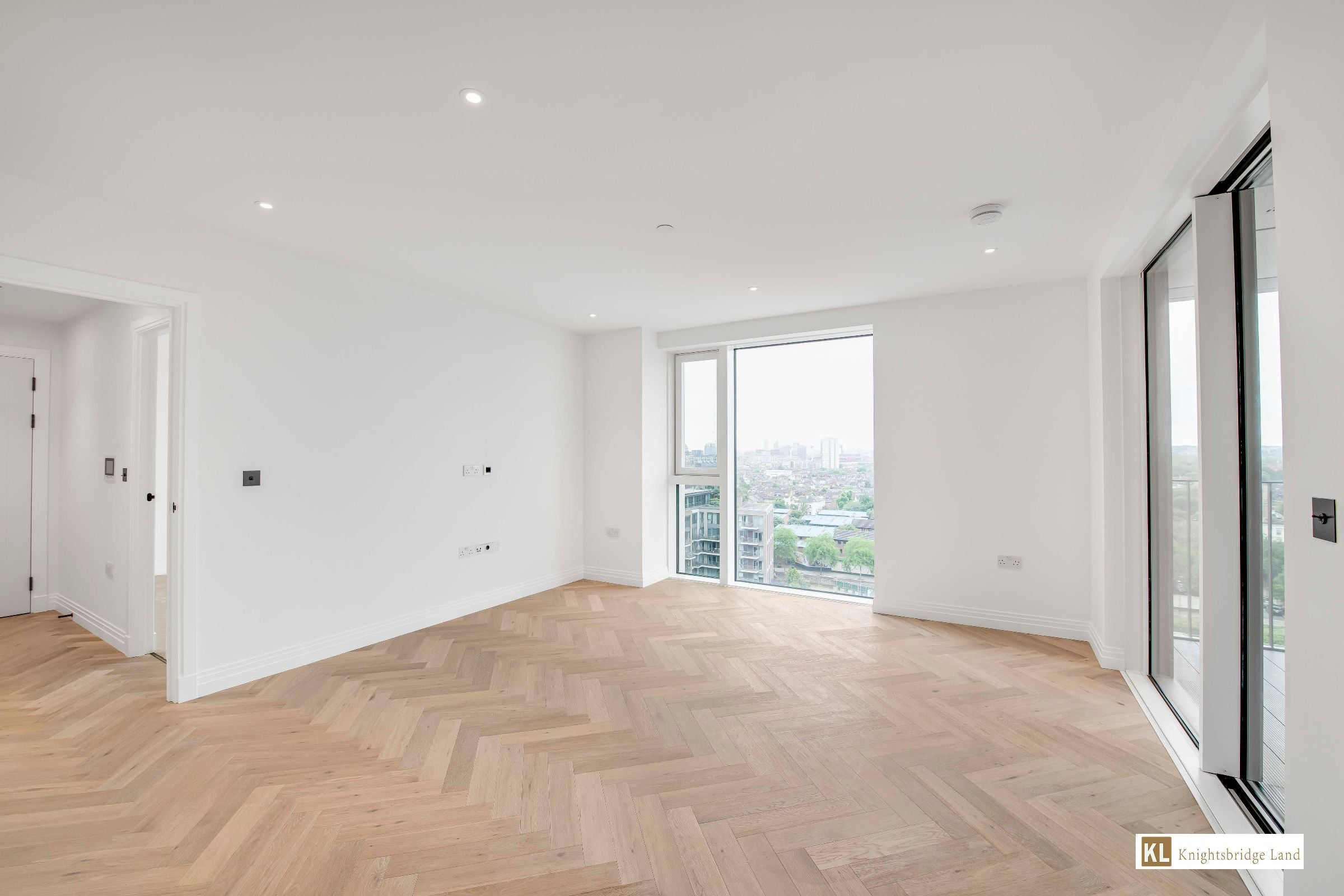 Flat Park Street in Greater London