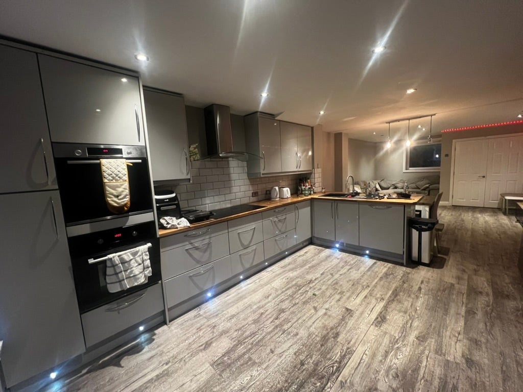 Flat Midland Road in Leeds