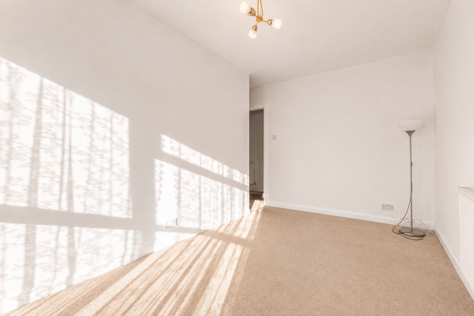 Flat Chatsworth Road in Greater London