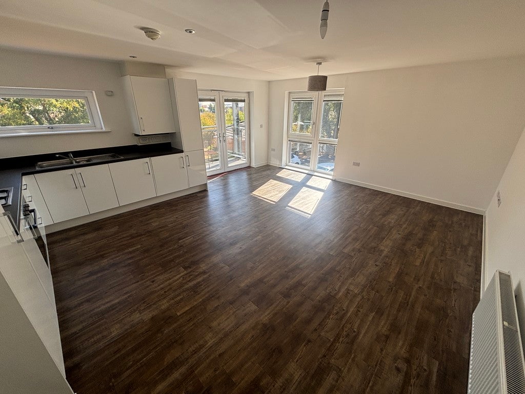 Flat Muir Drive in Dartford