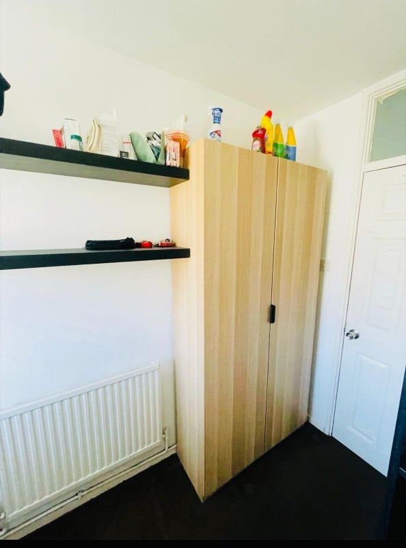 Room Ramsey Street in Greater London