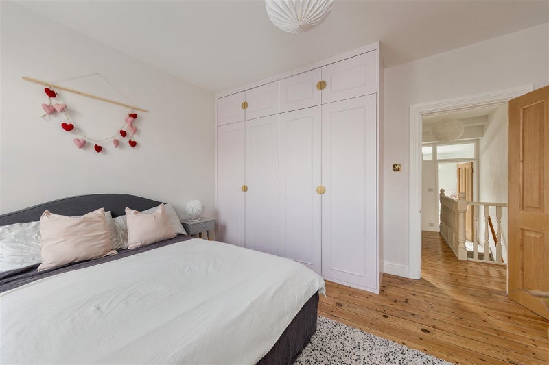 Room Skeltons Lane in Greater London
