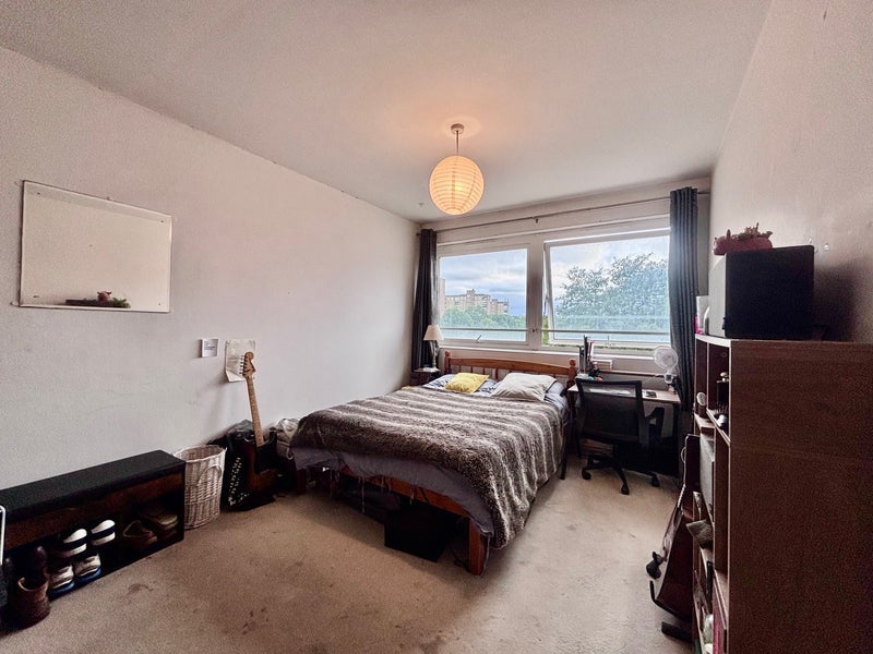 Room Austin Road in Greater London