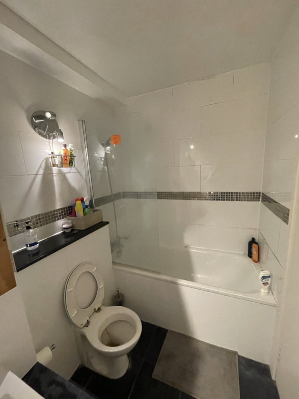 Room Austin Road in Greater London