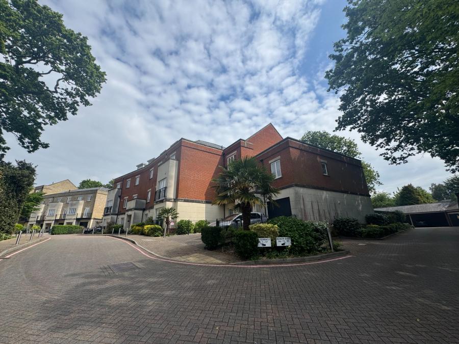 Flat Providence Park in Southampton
