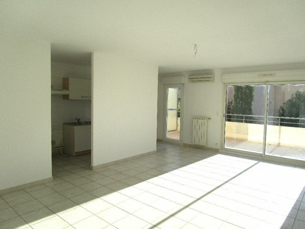 Appartement Rue Monjardin à Nîmes