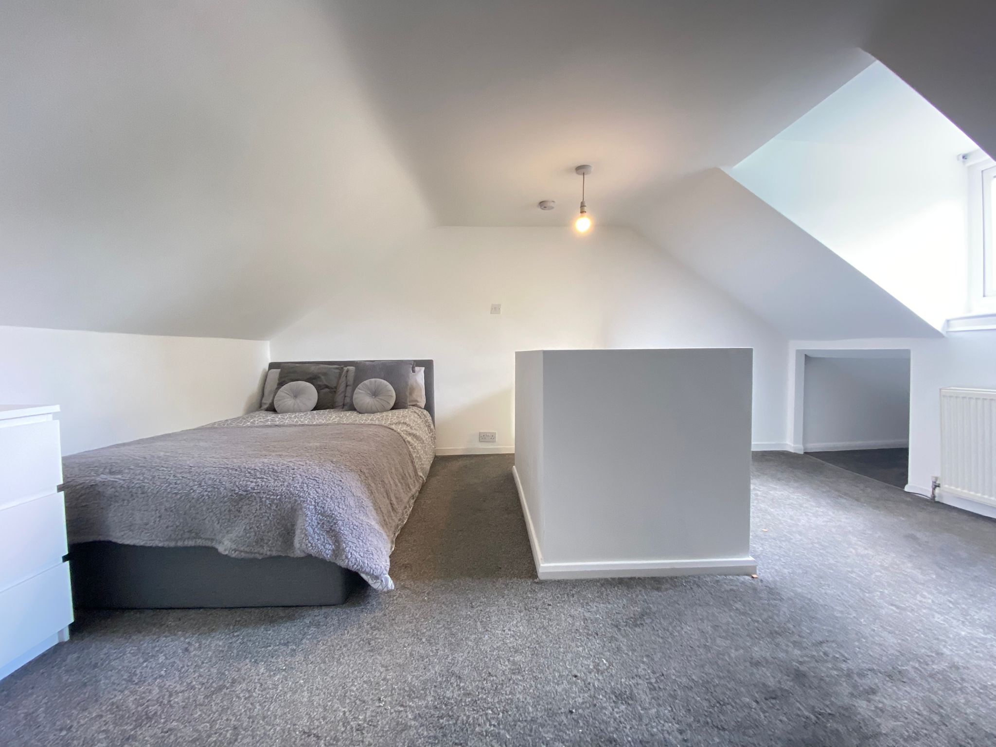 Room Kingsley Road in Maidstone