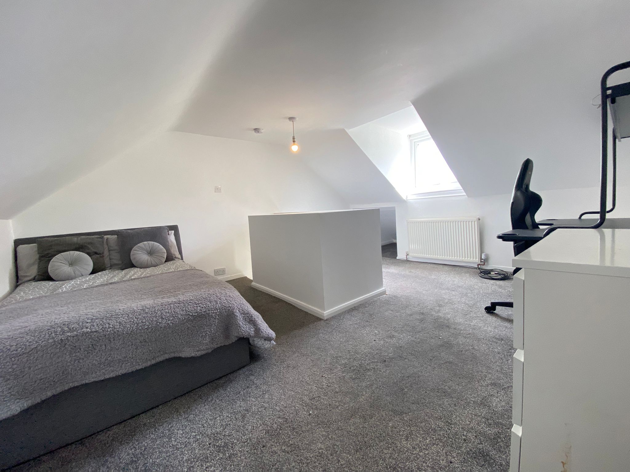 Room Kingsley Road in Maidstone
