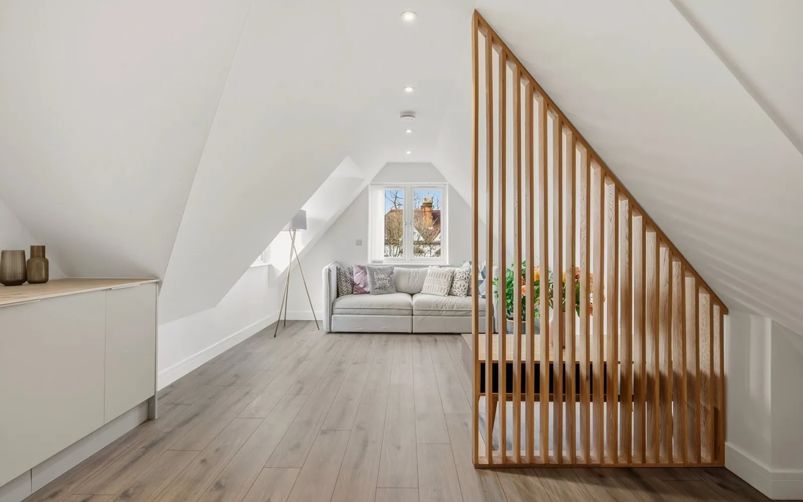 Flat Ashley Road in Elmbridge