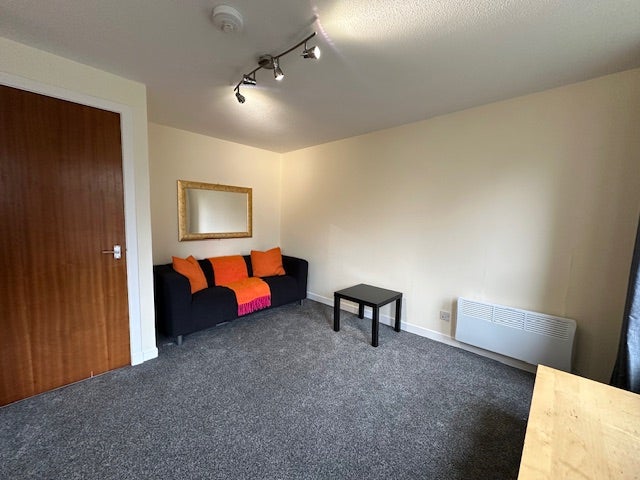 Flat Jute Street in Aberdeen City