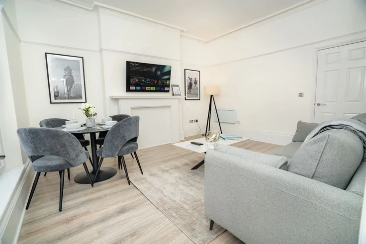 Flat Grosvenor Street in Cheltenham