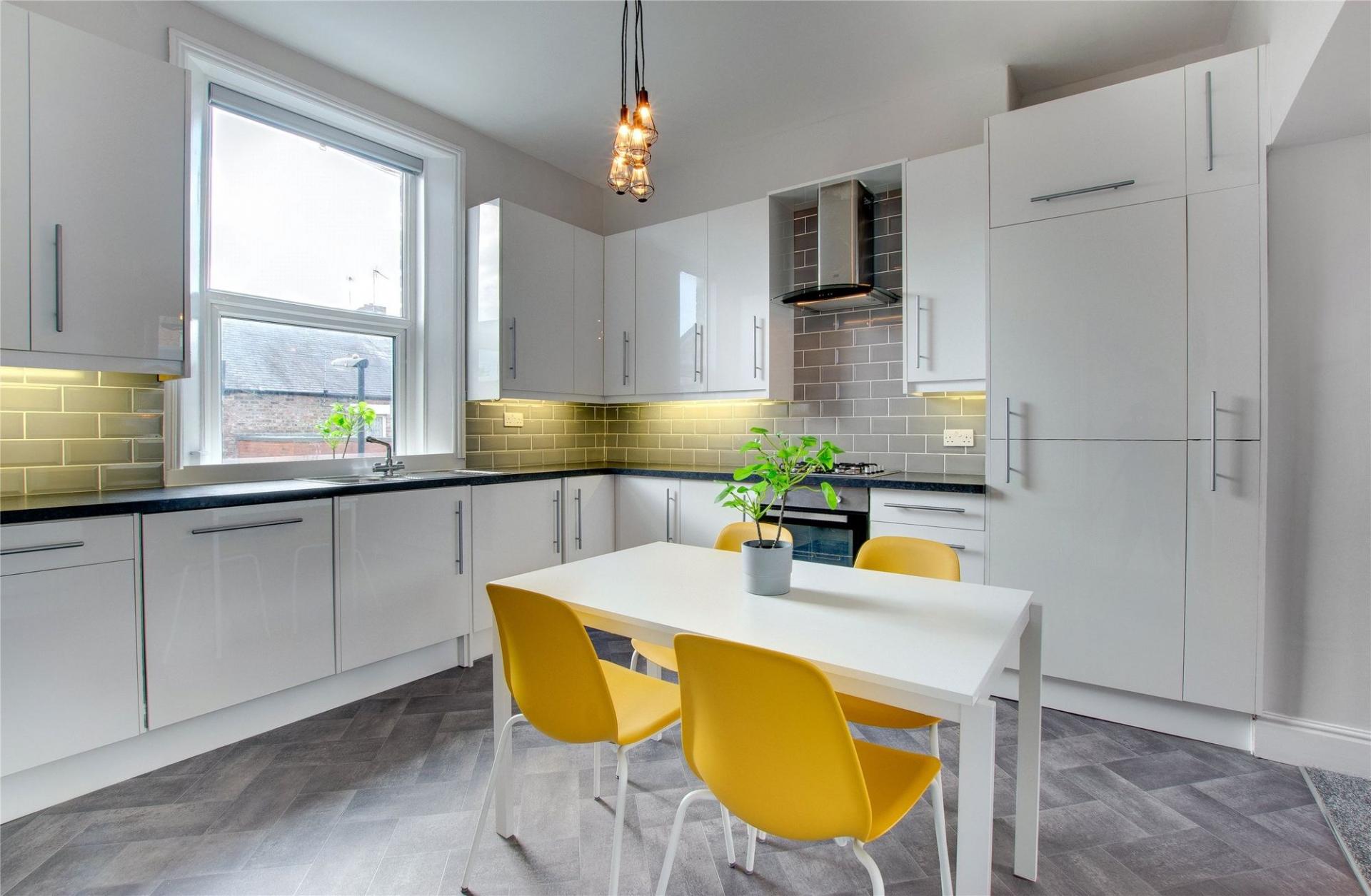 Flat Clayton Road in Newcastle upon Tyne
