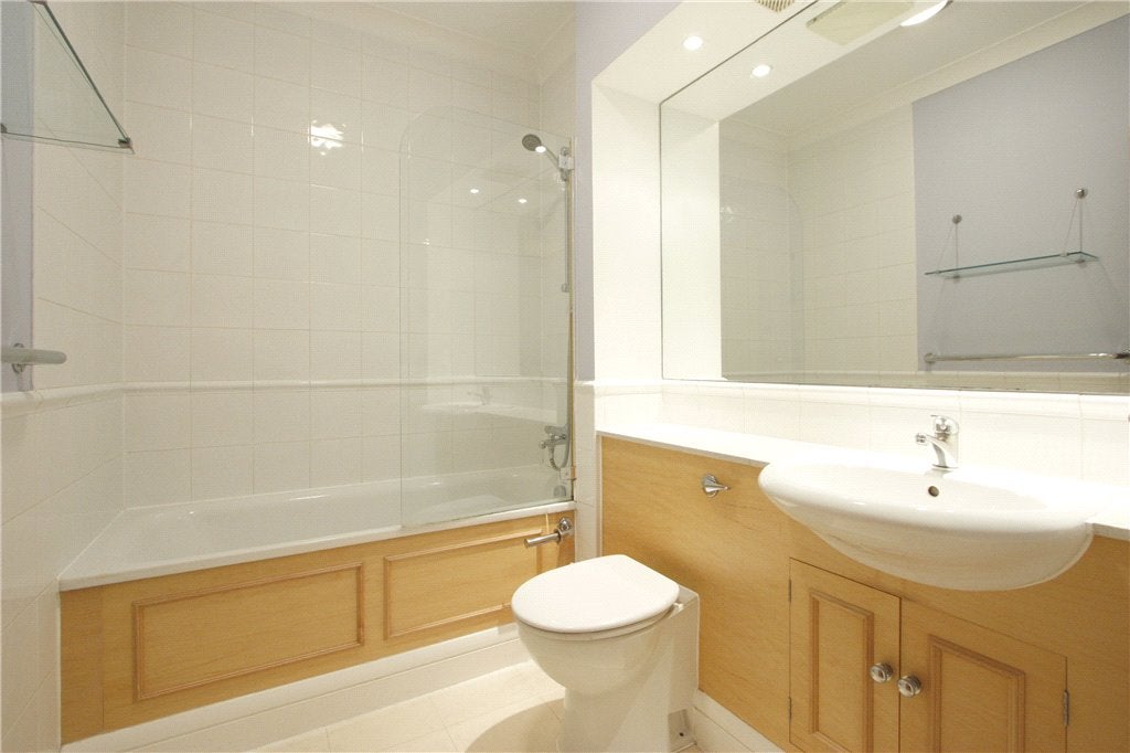 Flat The Grange in Greater London