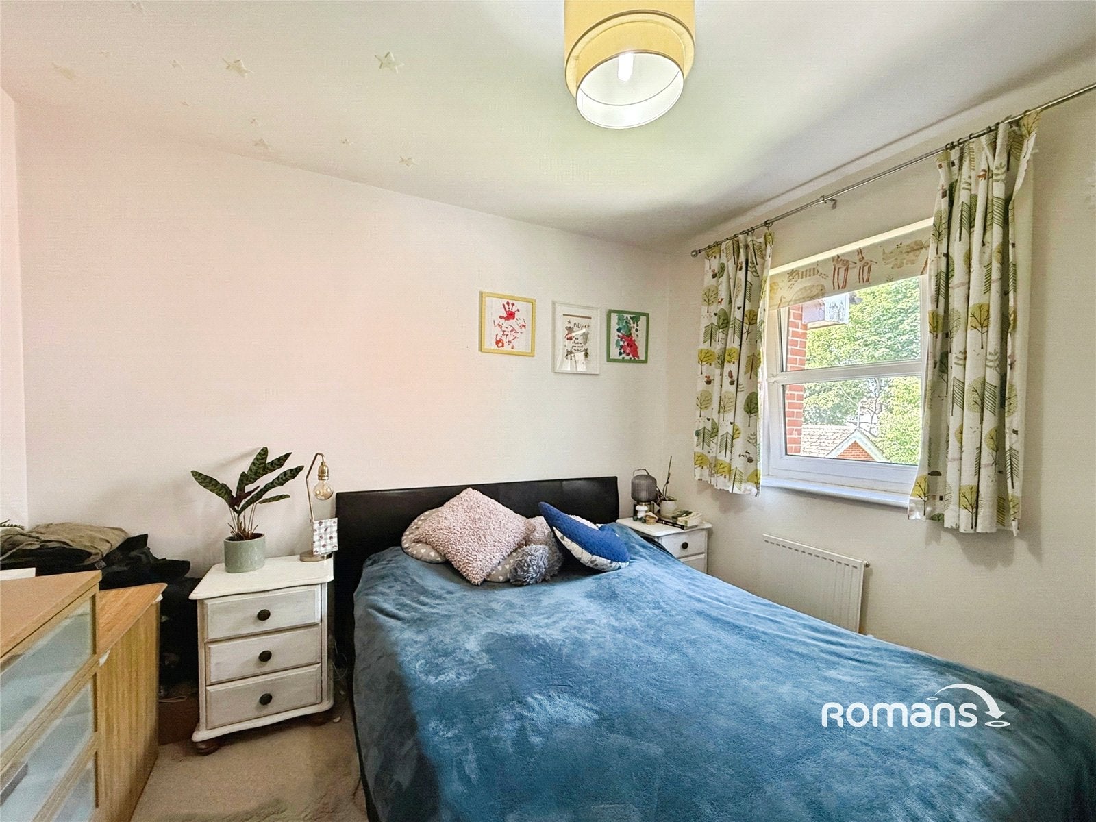 House School Close in High Wycombe