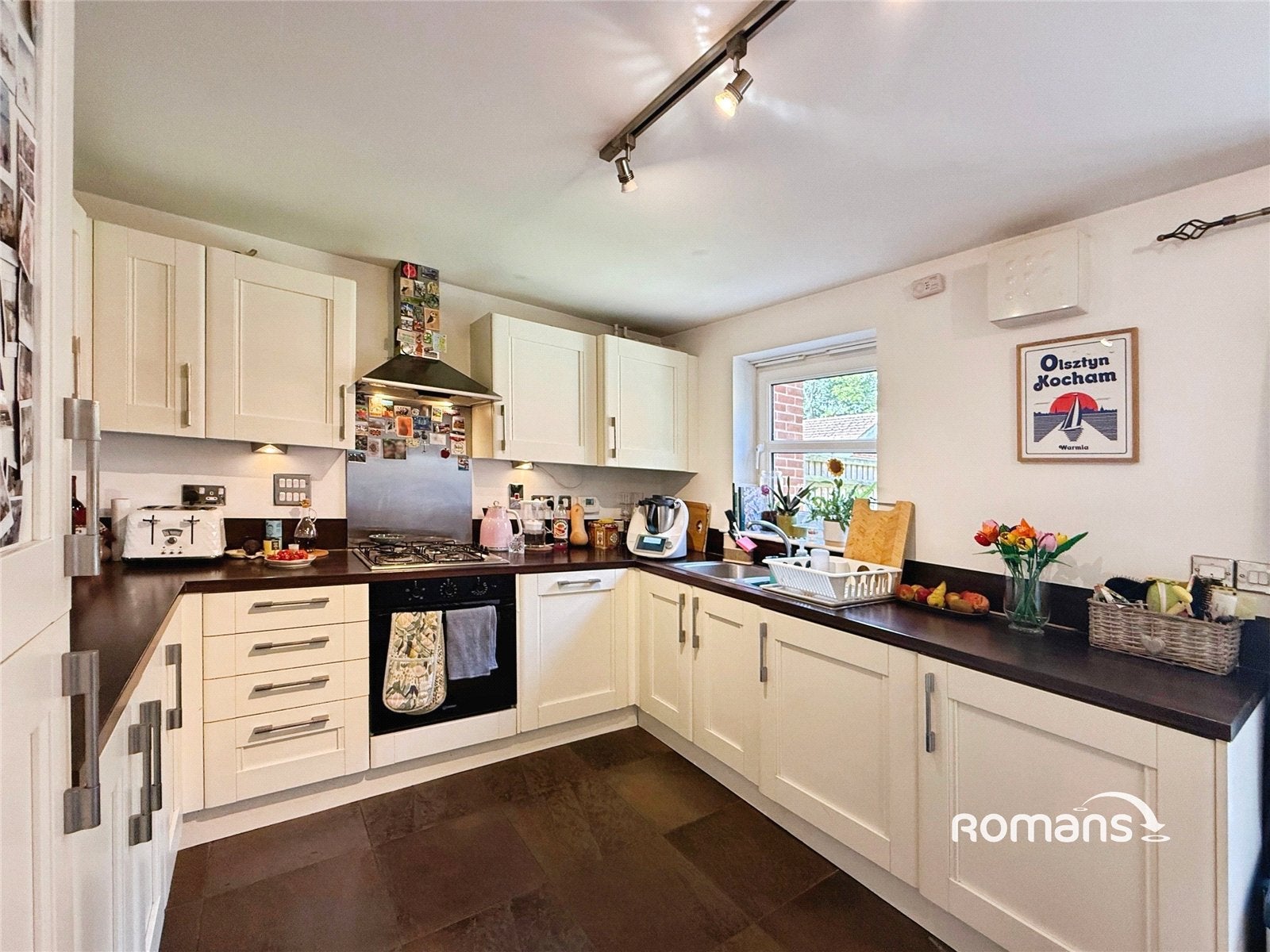 House School Close in High Wycombe