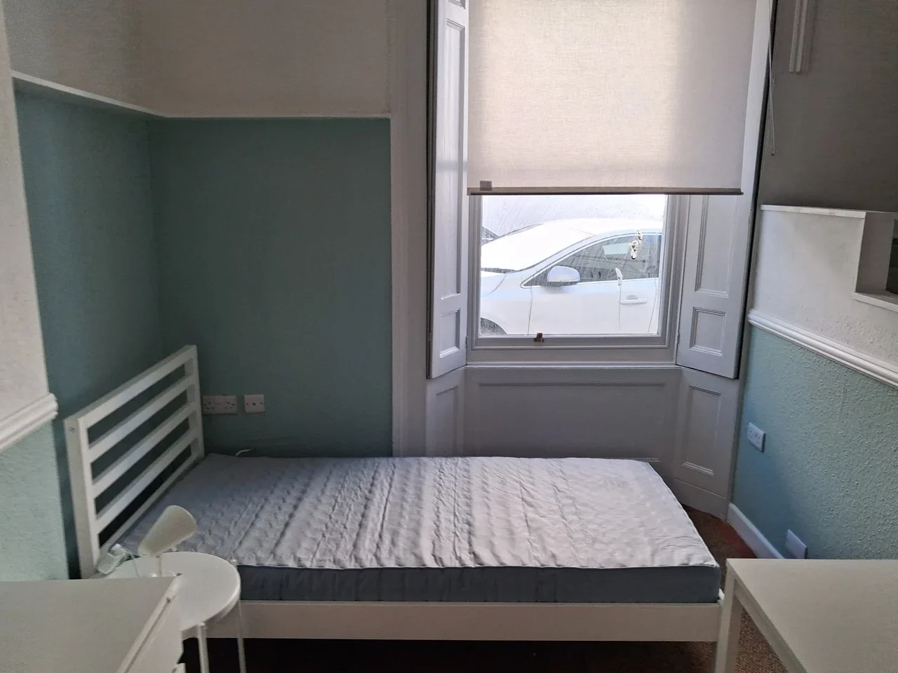 Room Tor Church Road in Torquay