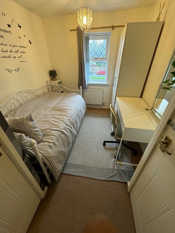 Room Blaise Place in Cardiff